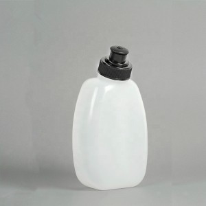 Botella de auga para deportes ao aire libre