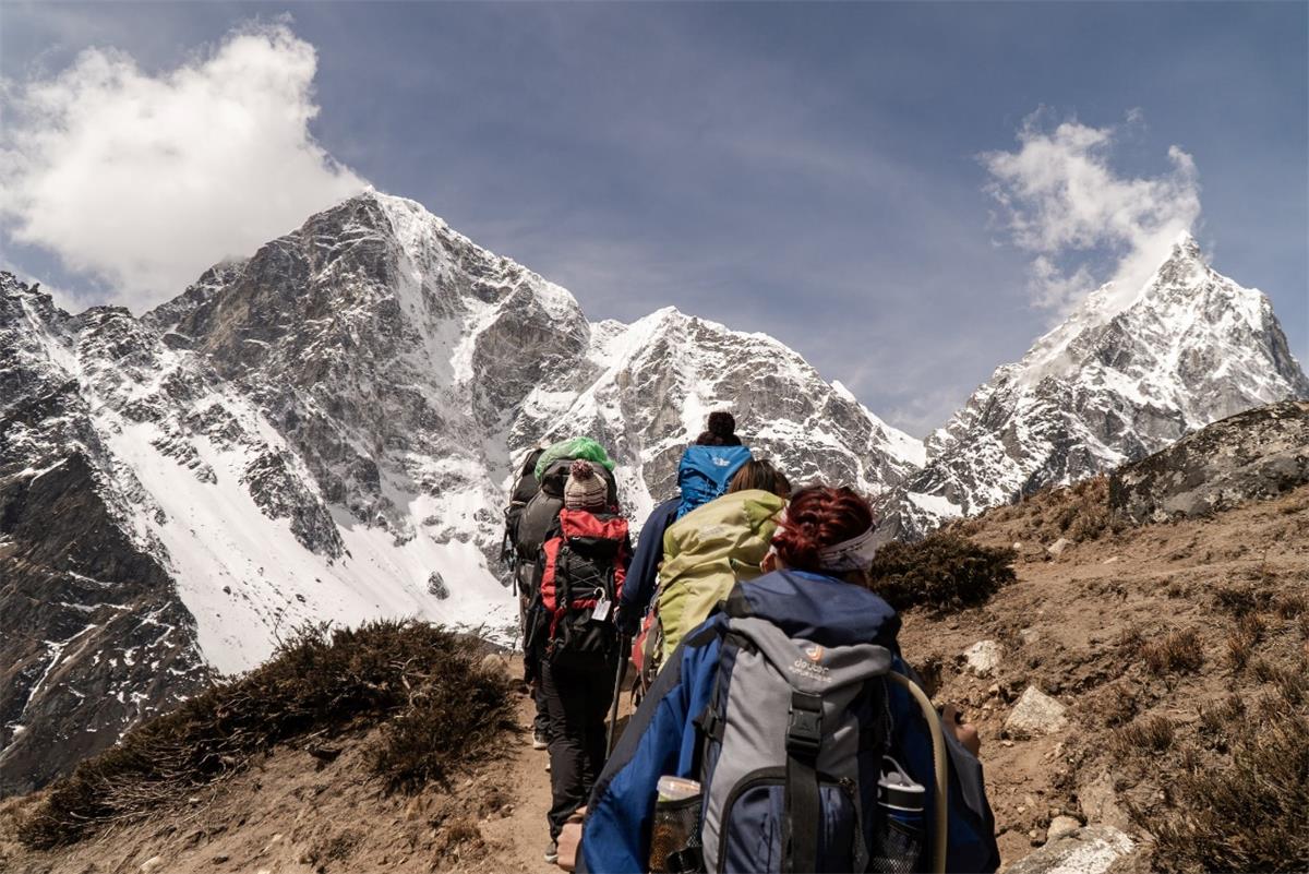 Kahibalo sa gawas Giunsa ang pag-hike ug pagsaka nga mas luwas sa tingtugnaw?